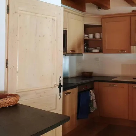 Holiday home Les Cottages, Avec Piscine Et Jardin Saint-Leon-sur-Vezere